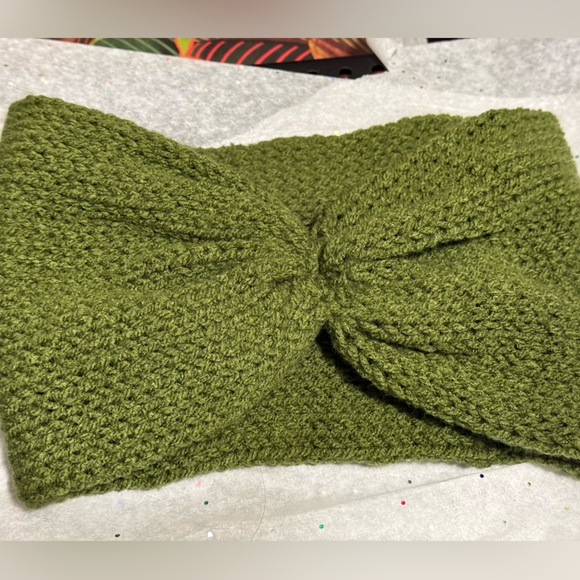 Headband
Adult size
Olive green - Picture 1 of 1